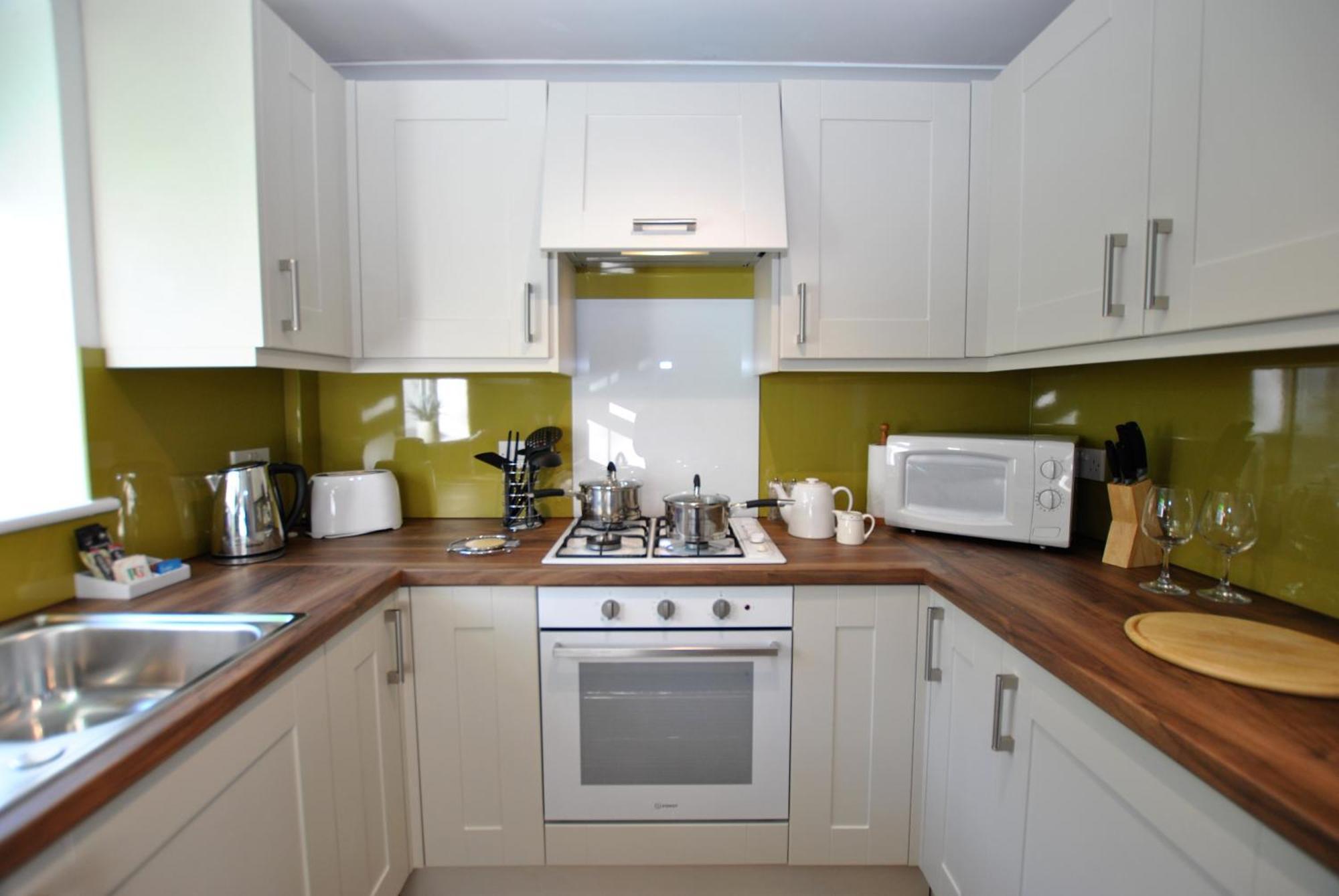 Garfield Place Cosy 2-Bedroom Cottage Central Windsor With Parking Exterior photo